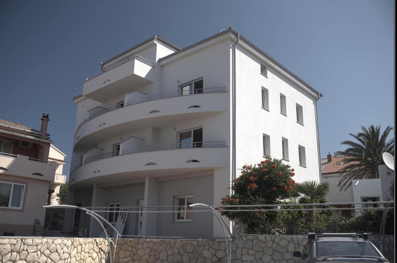 Apartment Avada Novalja Exterior photo